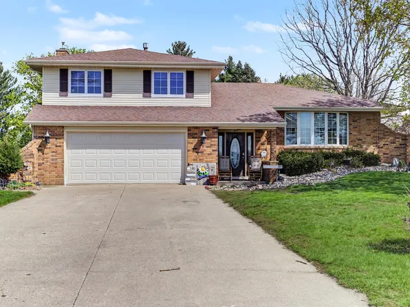 505 Elizabeth St E, Grand Junction, IA 50107