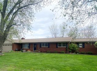 129 Mapleleaf Dr, Catlin, IL 61817