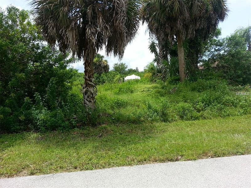 2nd image of 17248 Gulfspray Cir