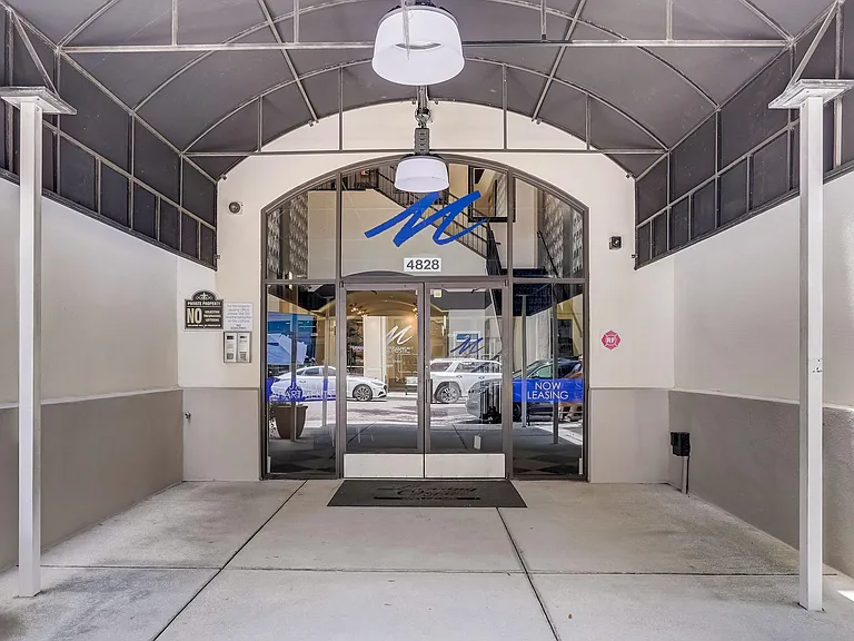 Majestic of Downtown Baldwin Park — Photo 32