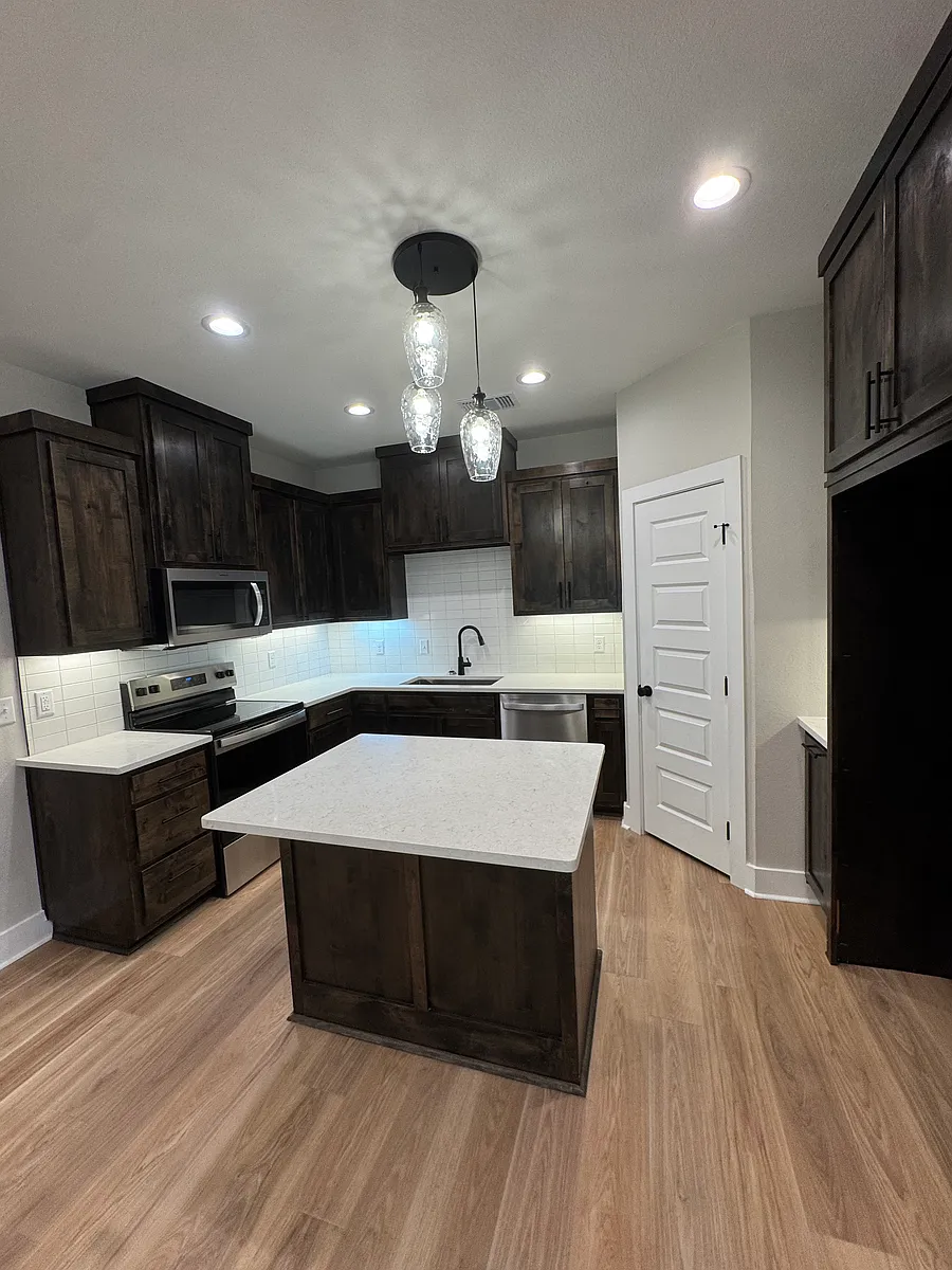 Building Photo - 3314 Edgewood Dr