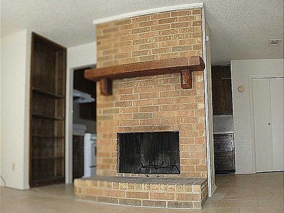 5th image of 2210 Wheeler Ave Unit A