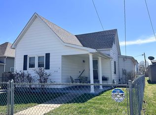 208 W Sylvia Ave, Valier, IL 62822