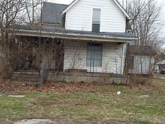 3rd image of 325 N Linden St