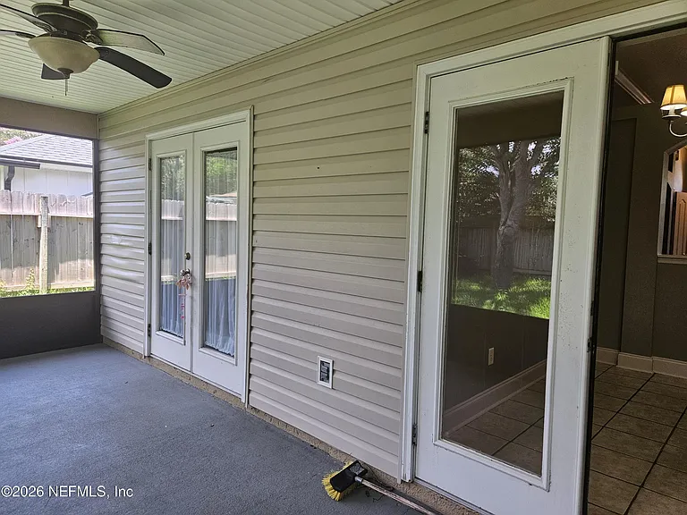 2338 Cool Springs Dr N — Photo 45