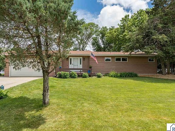 3rd image of 49295 Sportsmans Ln