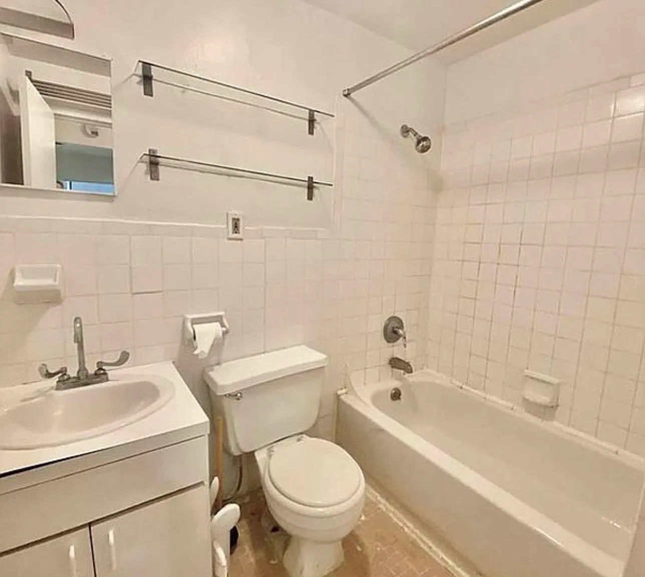 453 West 46th Street — Photo 4