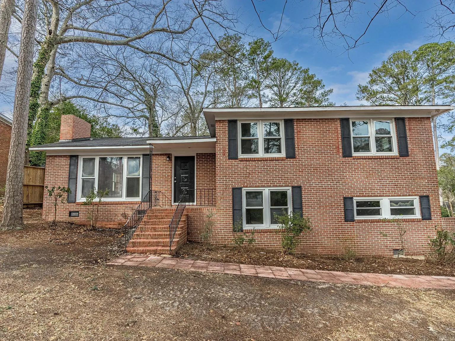 5 bed, 3775 sqft, $4,000 — Photo 1