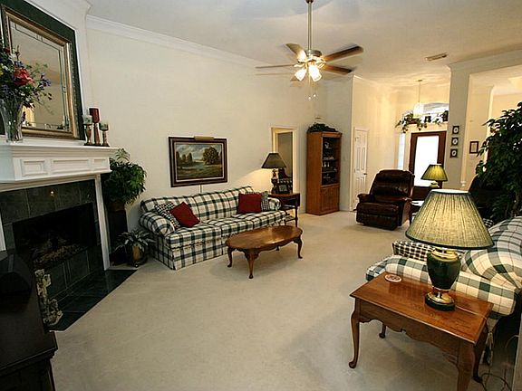 Open floor plan which is light and bright.