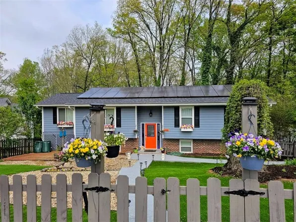 102 Shady Ln, Seneca, SC 29678