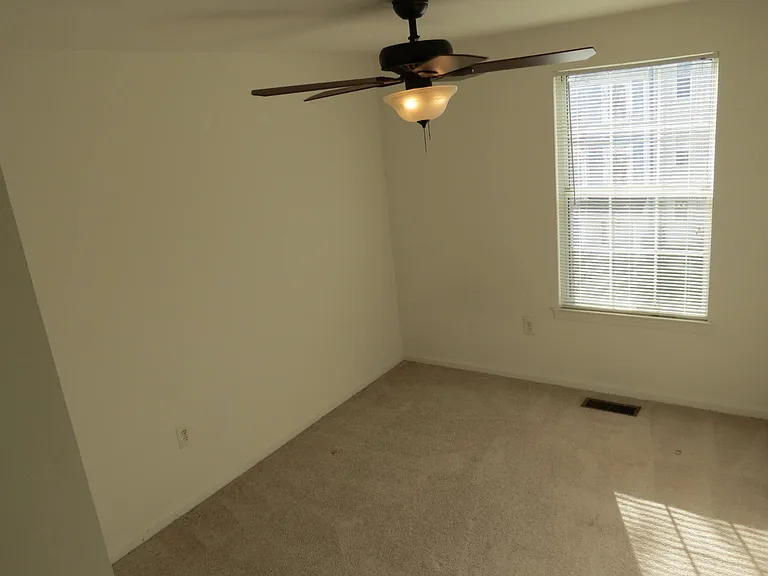 2208 Wimbledon Cir — Photo 21