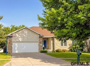 7360 Collister Rd, Lincoln, NE 68516