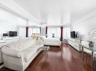 225 E 46th St APT 12G, New York, NY 10017