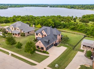 1017 Hilltop Dr, Lavon, TX 75166