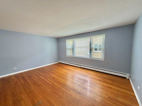 4th image of 2119 135th Pl APT 4
