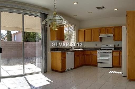 3rd image of 9895 Oriole Crest Ct