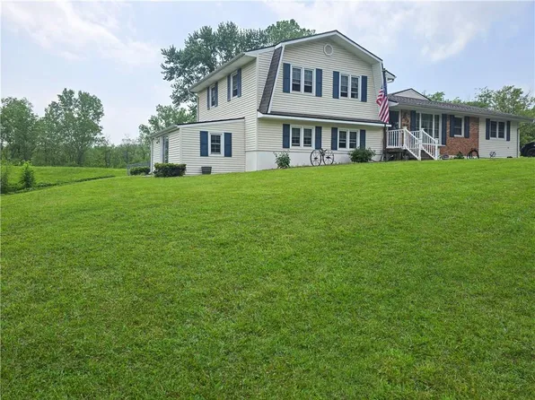 209 W 6th St, Knob Noster, MO 65336