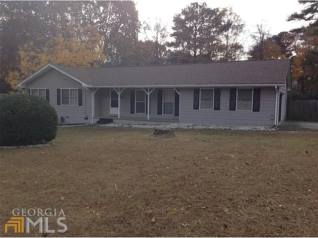 230 Fairfield Dr photo 1