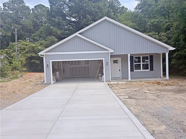 1610 Gardenia Ave, Fayetteville, NC 28311