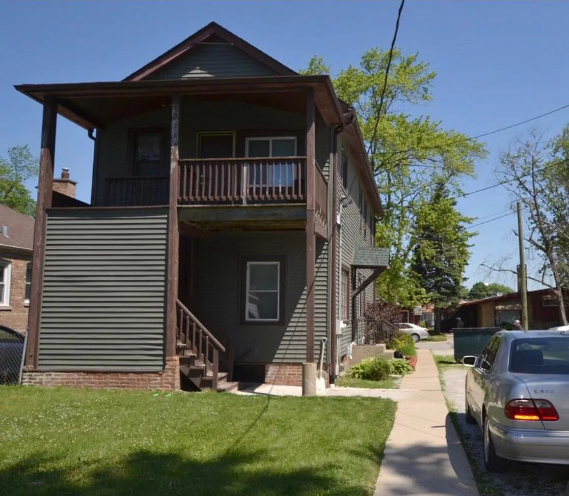 2727 Orchard St — Photo 2
