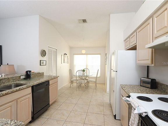 4th image of 2598 Chatham Cir