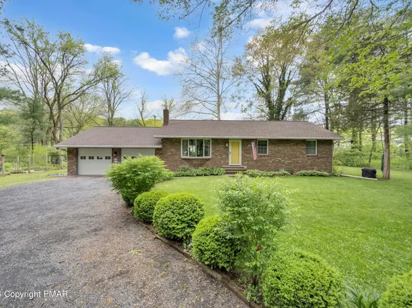 101 Jodi Dr, Stroudsburg, PA 18360