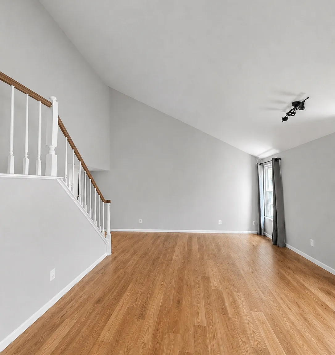 352 Willow Turn Turn — Photo 1
