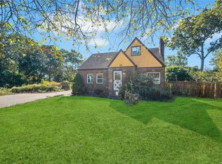 24 Yerk Ave, Ronkonkoma, NY 11779