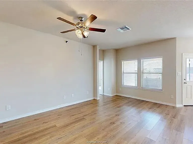 5219 Montague Loop — Photo 18