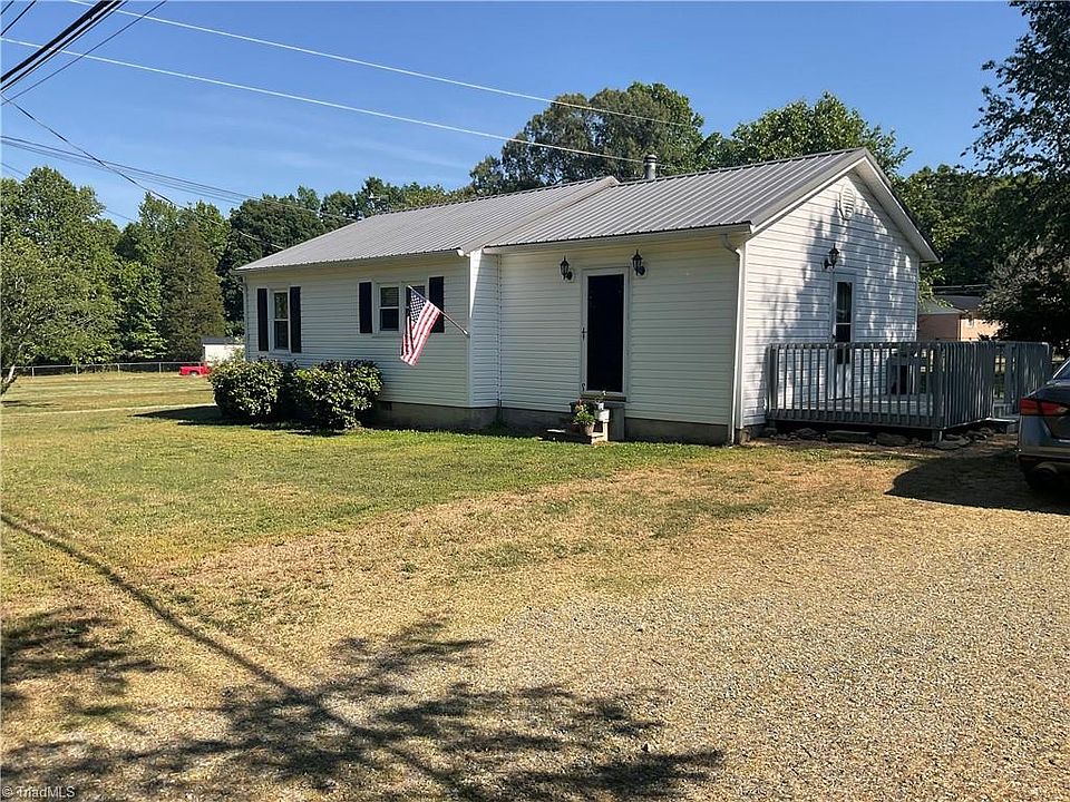 1st image of 2190 Sullivan Rd