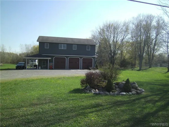 11456 Portage Rd, Medina, NY 14103
