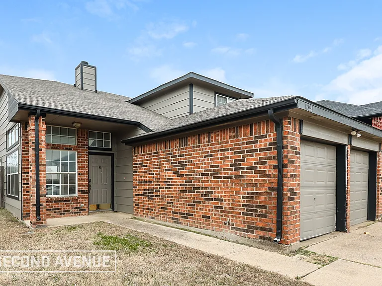 12931 Parker Ct — Photo 22