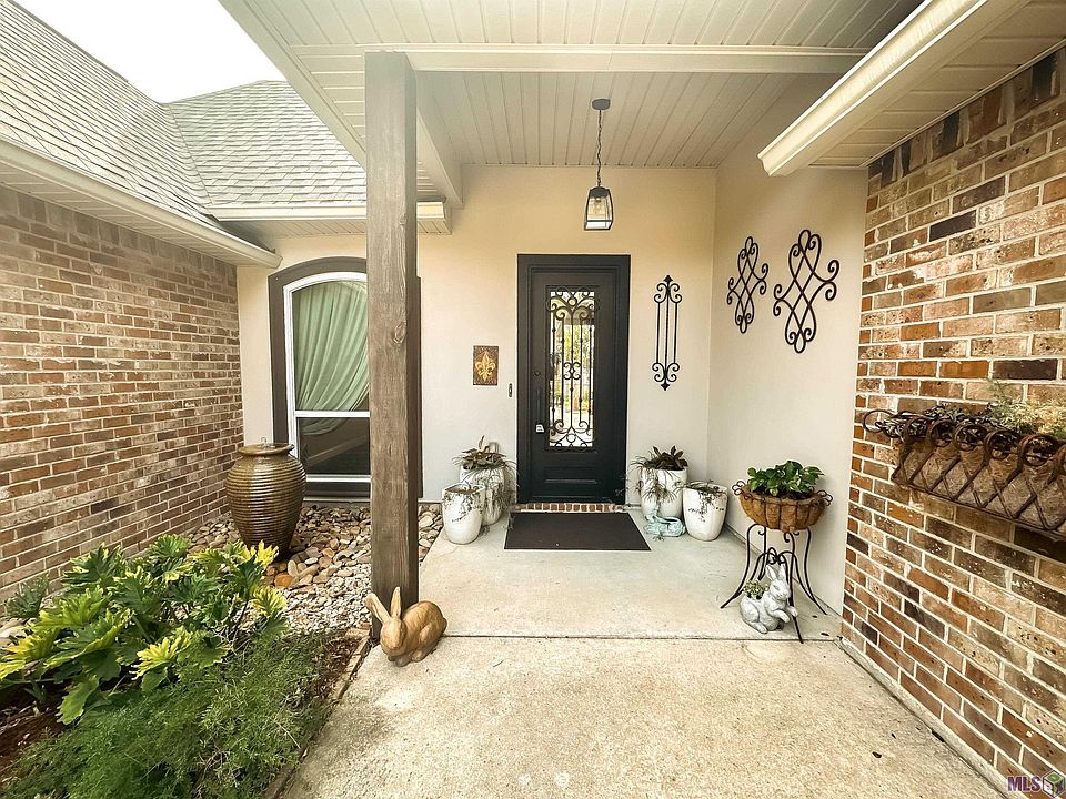 1st image of 9086 Willow Bend Dr