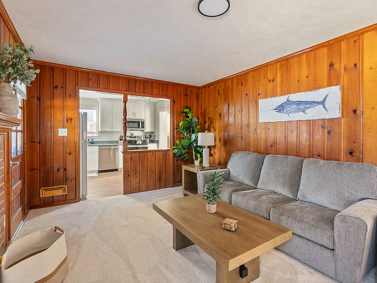 8702 Claymont Dr — Photo 29