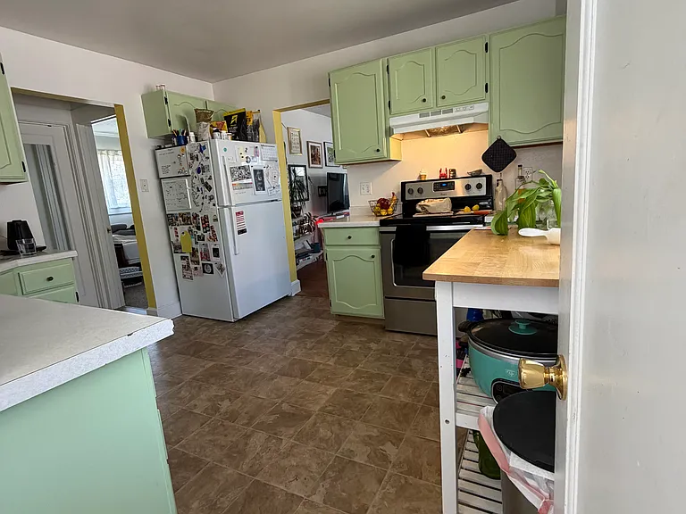 148 E Hampton Ave — Photo 7