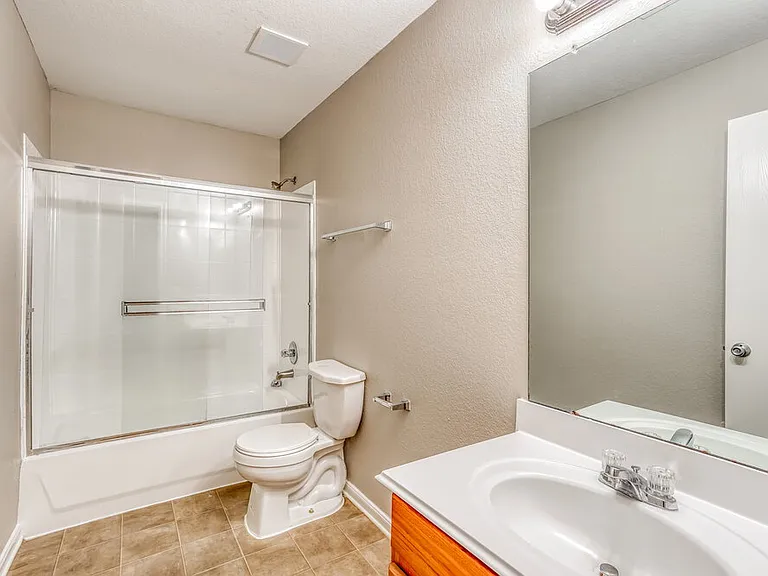 9526 Yearling Branch Dr — Photo 16