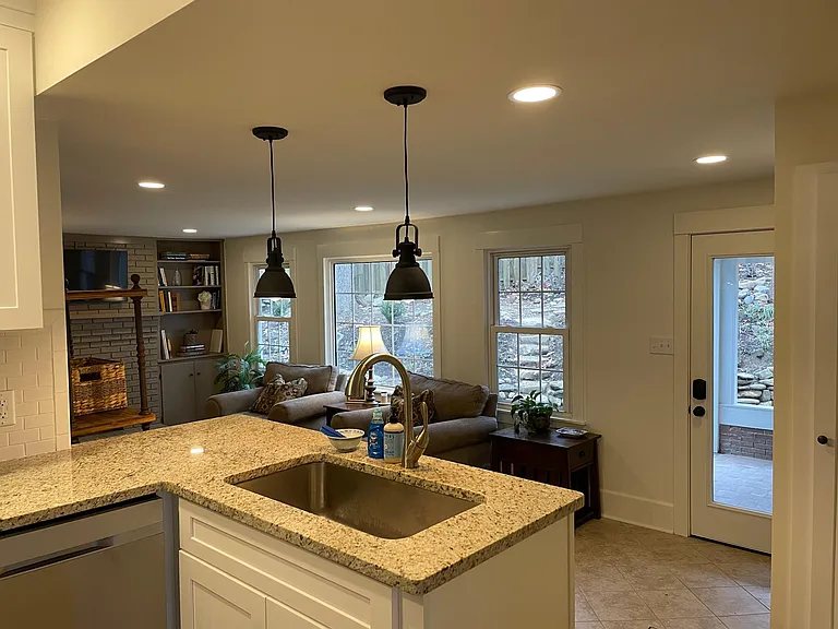 315 Circle Ln — Photo 9