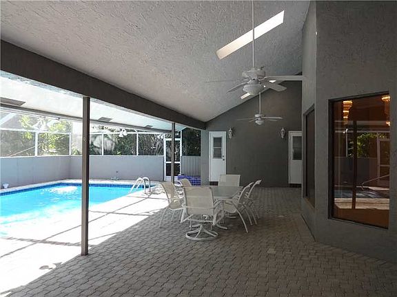 4th image of 1708 Vestal Dr