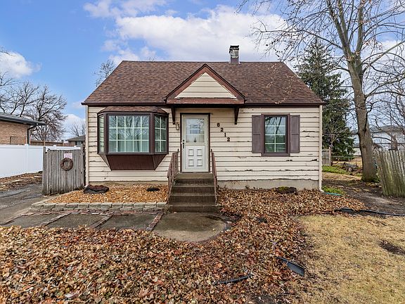 2nd image of 6212 W 92nd Pl