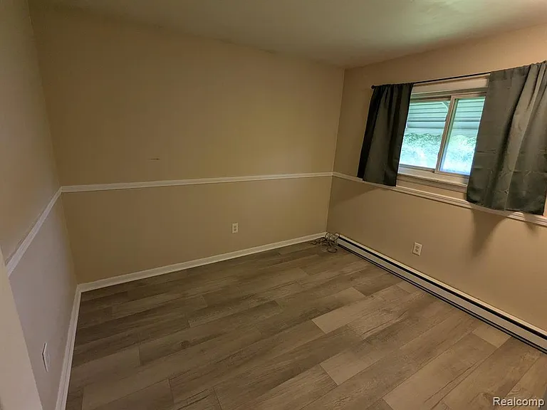 23911 Methuen Ave — Photo 11