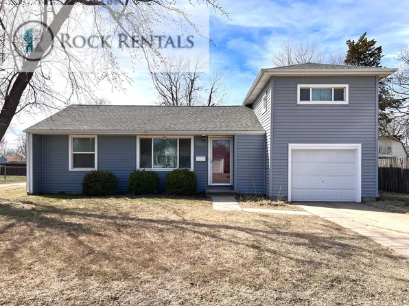 2007 N Harrison St, Hutchinson, KS 67502