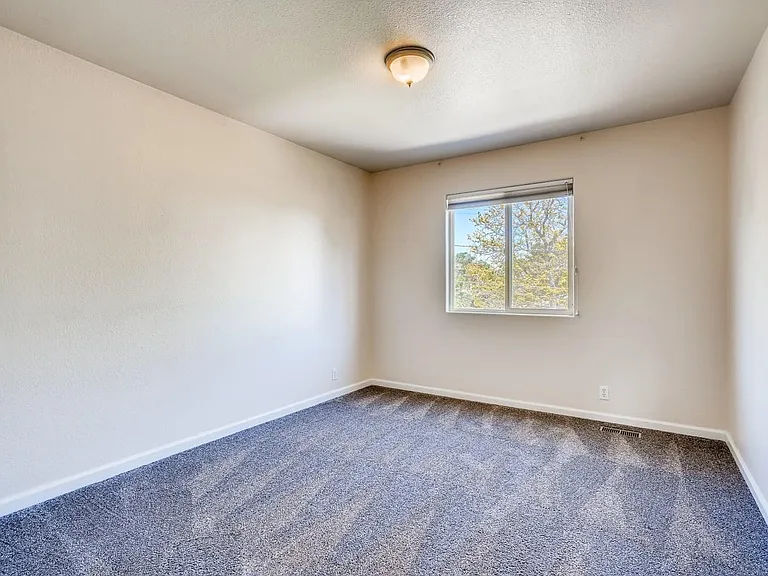 4818 Benton St — Photo 23