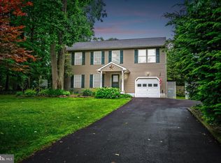 10 Reiner Rd, Cream Ridge, NJ 08514