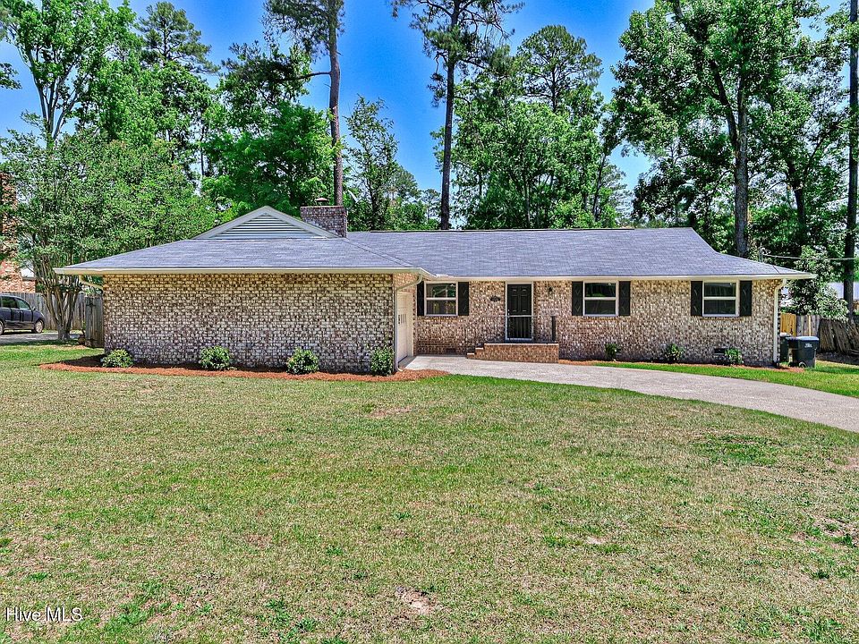 1st image of 1326 Martinique Drive