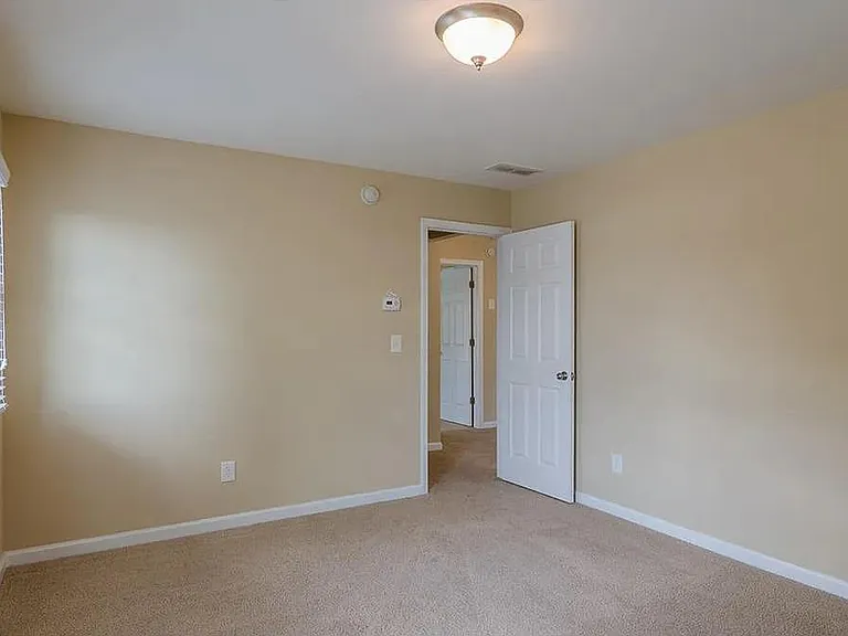 3775 Silver Springs Rd — Photo 17