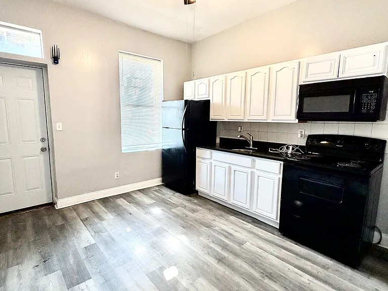 1711 Gwynns Falls Pkwy #1 — Photo 8