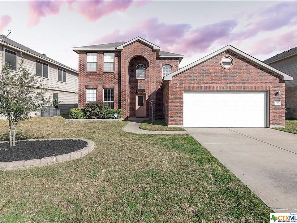 1st image of 723 Evergreen Farm Dr