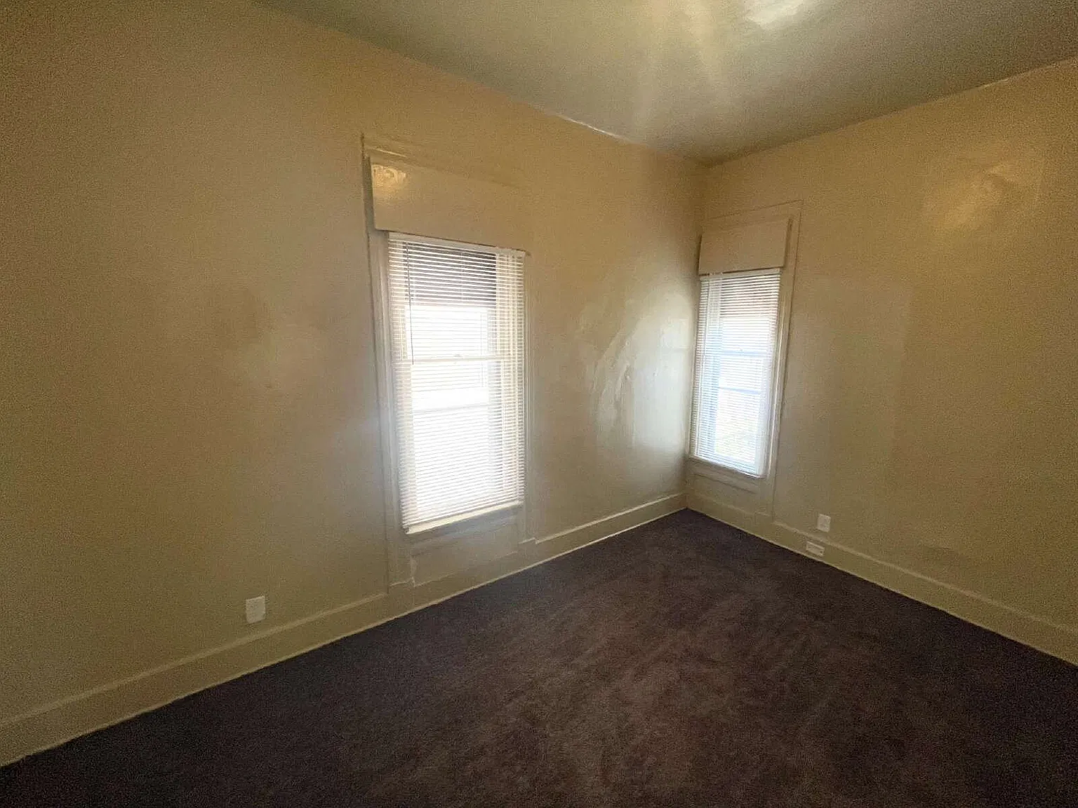 3 bed, 1.0 bath, $995 — Photo 4
