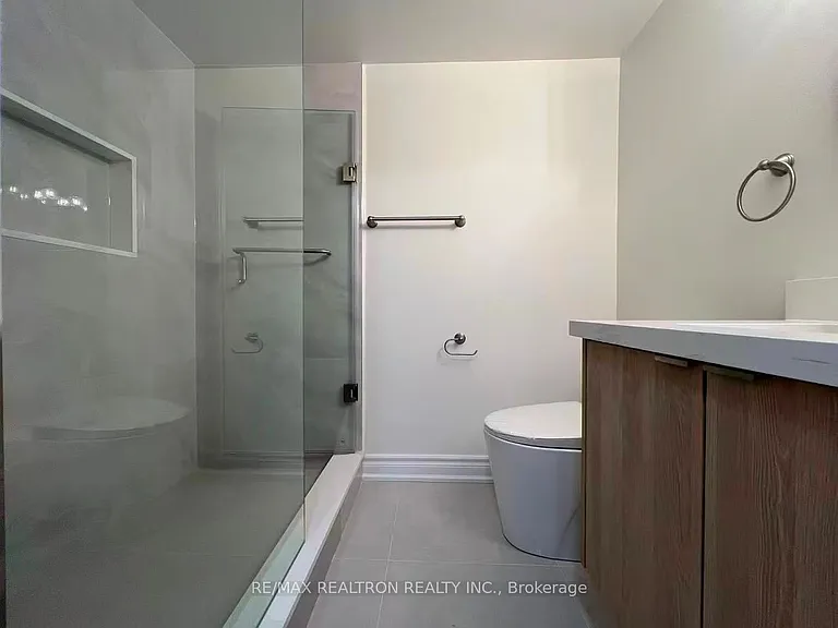 329 Cherokee Blvd #BASEMENT — Photo 11
