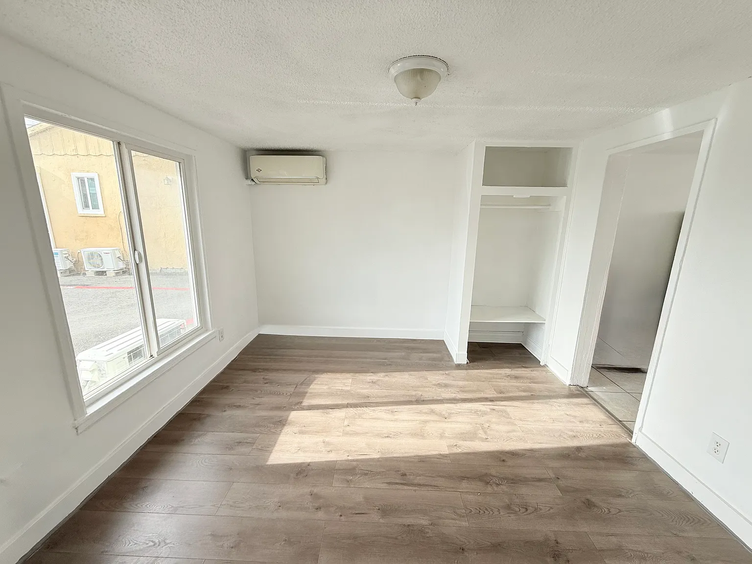 Studio, $1,550 — Photo 4